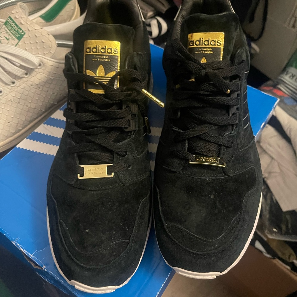 Adidas sneakers 10.5